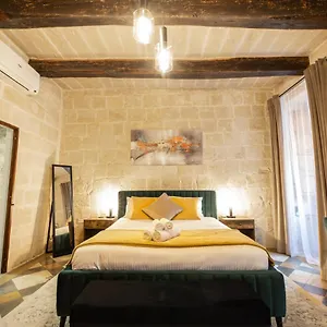 palazzo-del-pazzo.hotelssaintjulians.com/